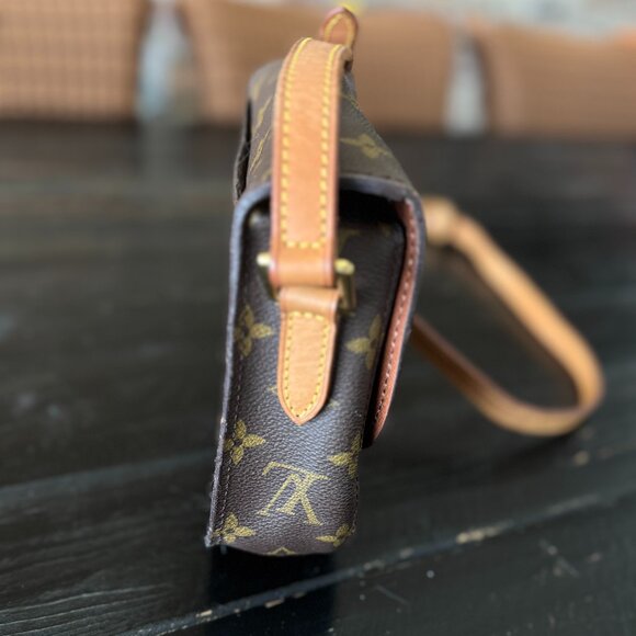 Louis Vuitton St Cloud - Picture 8 of 8